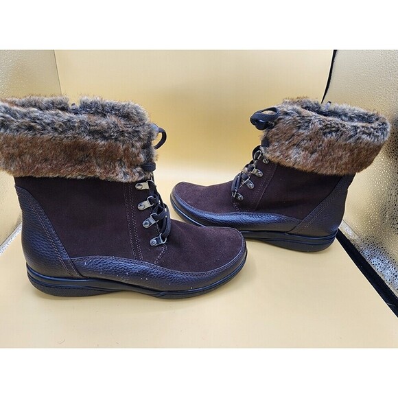 Clarks Shoes - Clarks Boots Womens 10 M Brown Suede Leather Faux Fur Trim Inside Zipper Winter